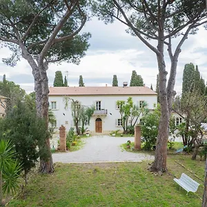 https://villa-relais-rizzi.it-tuscanyhotel.com